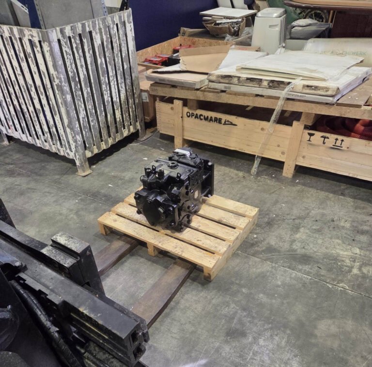 MHM13 yachting maintenance hydraulique PTO monaco cannes antibes